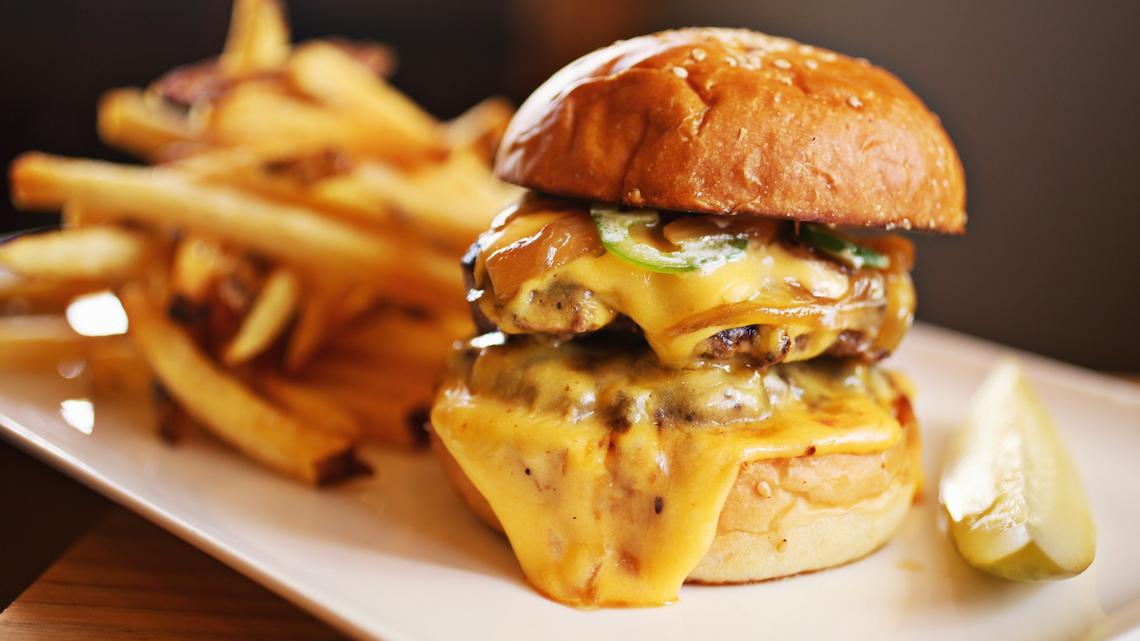 Jack Tar & The Colonel’s Daughter signature dishes Chicken Wings
Szechuan Peppercorn Hot Chicken
Double Cheeseburger
